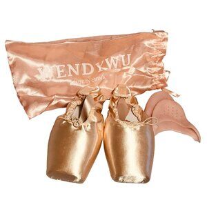 Wendywu Women's Ballet Pointe Shoes With Toe Pads & Satin Pouch